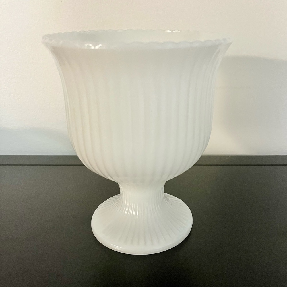 Vtg E.O. Brody Co. White Striped Ribbed Milk Glass Compote Vase Scallop Edge 6.5